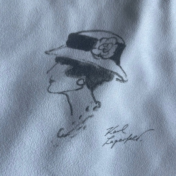 Chanel Silver Large Lambskin Flap Shoulder Bag- 100% Authentic & Rare - Picture 2 of 14